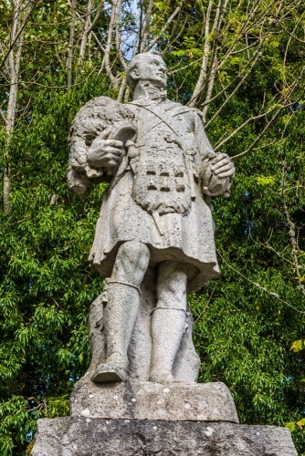 statue of a Scottish highland gentleman